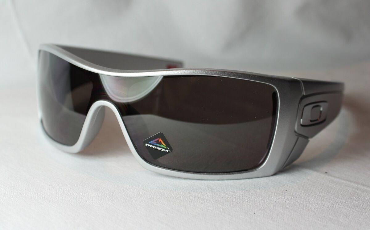 Oakley OO 9101-69 Batwolf X Silver - Prizm Black Polarized Oakley OO 9101-69 Batwolf X Silver - Prizm Black Polarized