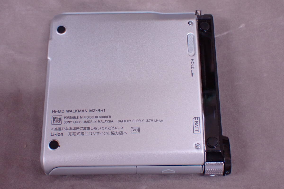SONY MZ-RH1 Walkman Hi-MD MiniDisc Recorder/Player, Silver