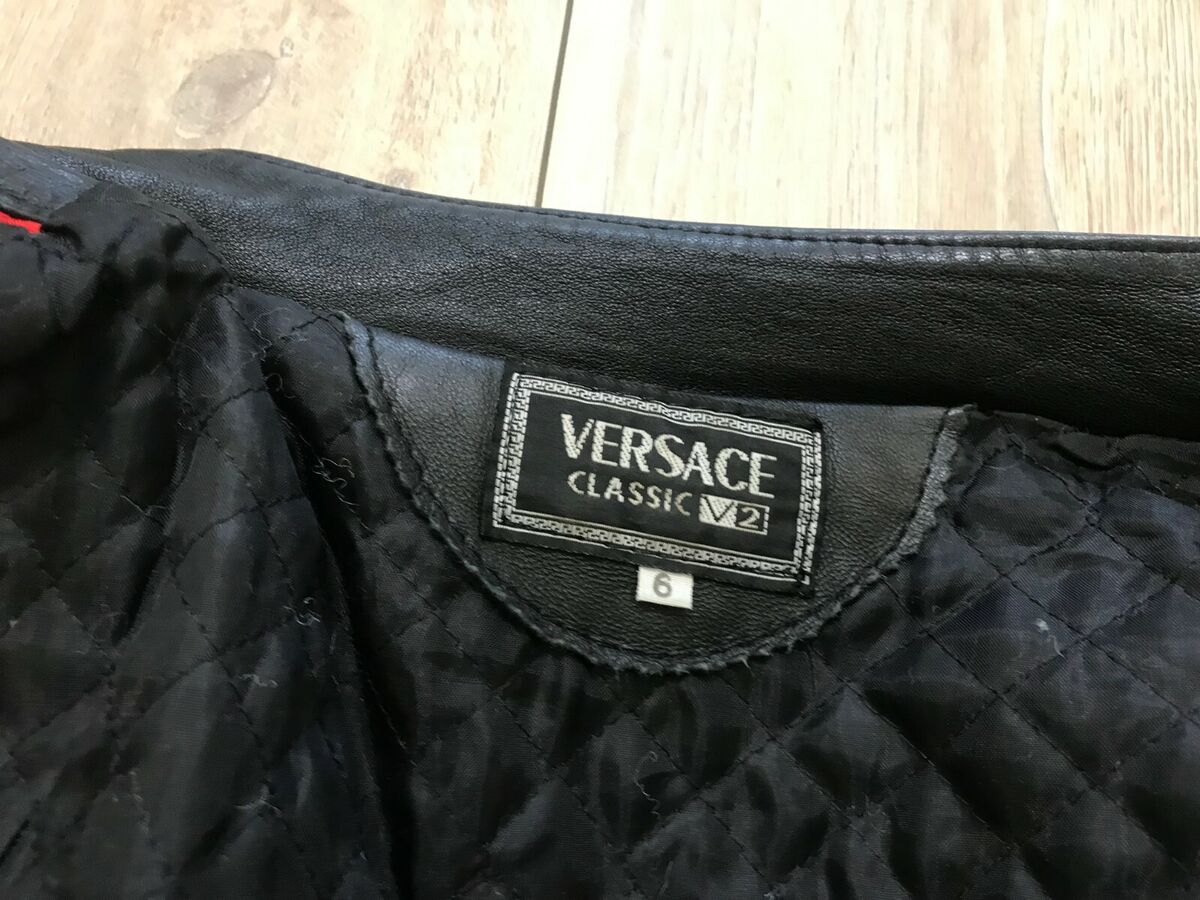 VERSACE Classic V2 Vintage Oldschool Leather Men Jacket Coat VERSACE Classic V2 Vintage Oldschool Leather Men Jacket Coat