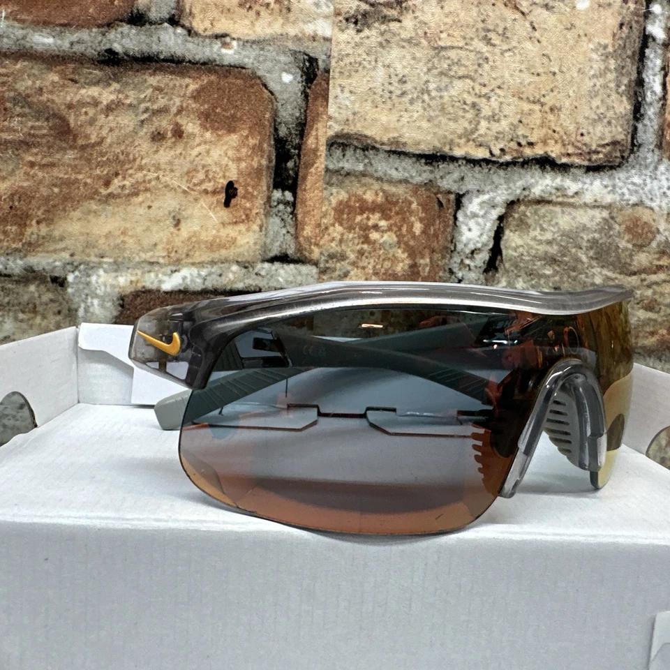 DX6520 066 Nike Show X1 DX6520 066 sunglasses.  Nike Show X1 - Image 3 of 4