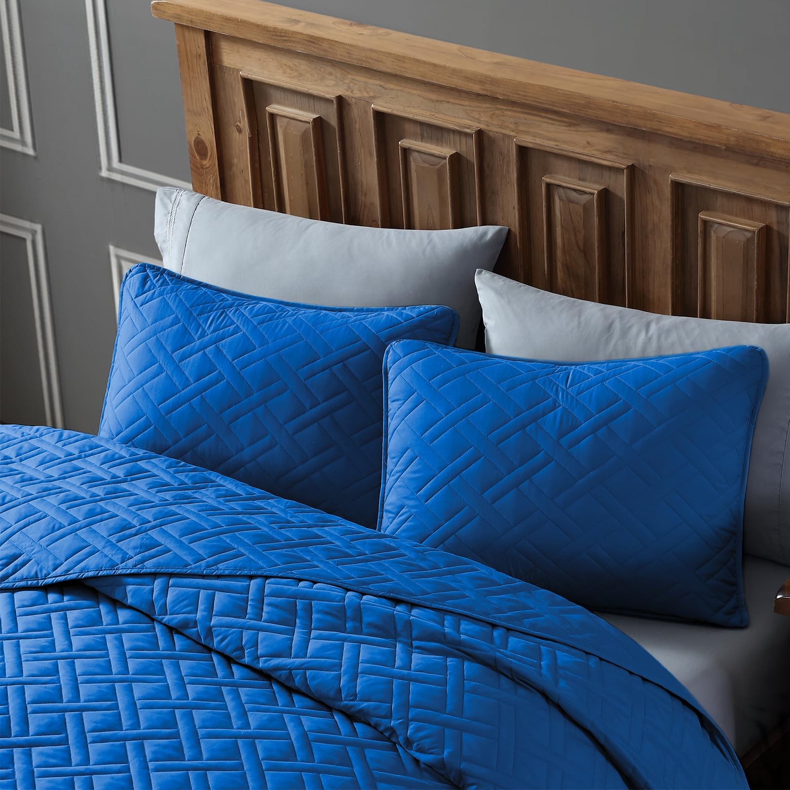 ClevaHome Twin Quilt Set for Royal Blue Bedspreads, Ultra Soft Lightweight Co...