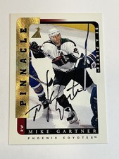 1996-97 Pinnacle Be a Player Hockey #25 Auto - Mike Gartner - Phoenix Coyotes