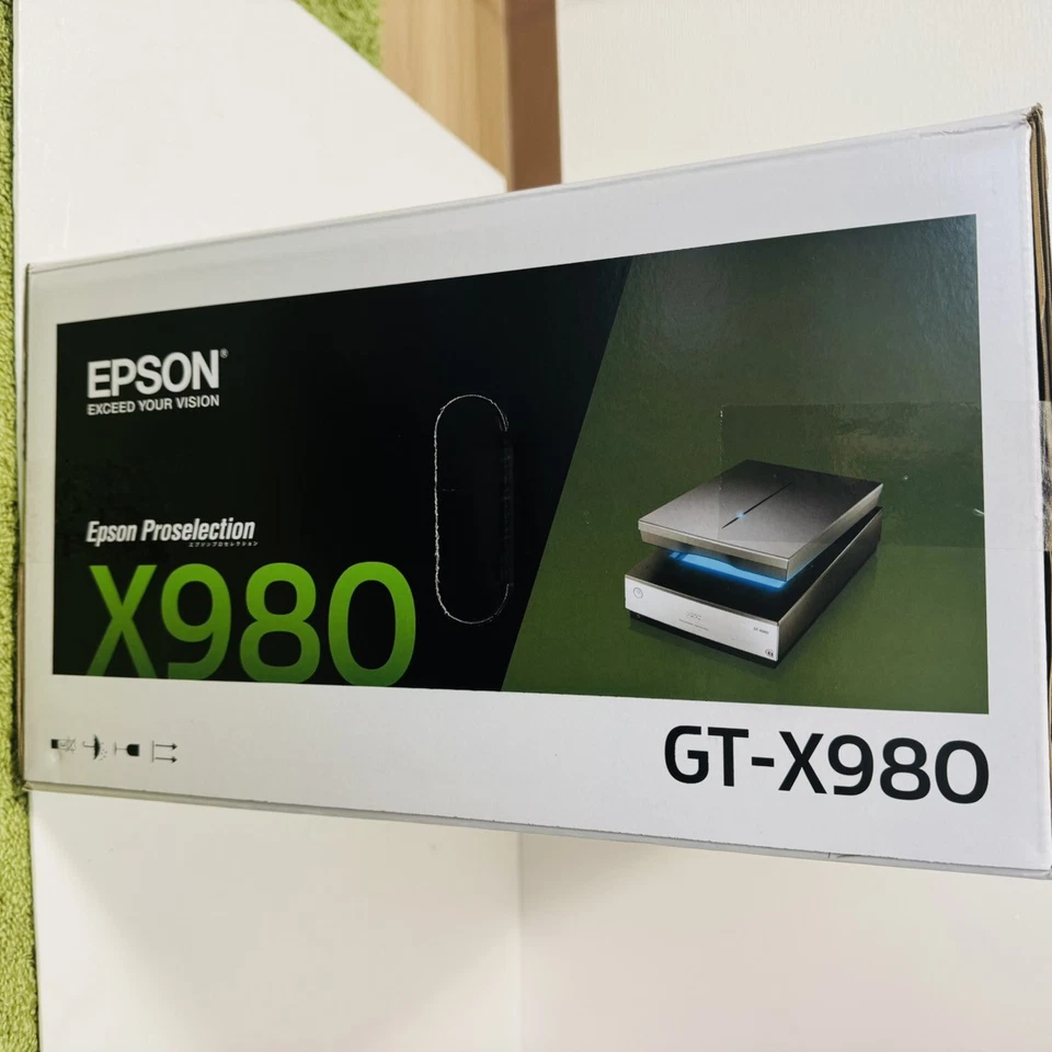 Scanner fotografico pellicola EPSON GT-X980 100V JP con trasformatore step-up... - Immagine 2 di 4