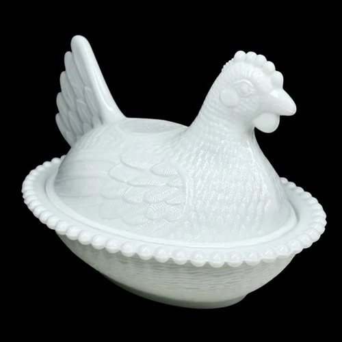 Vintage White Milk Glass Hen On Nest Covered Dish Beaded Rim Chicken 7.5”