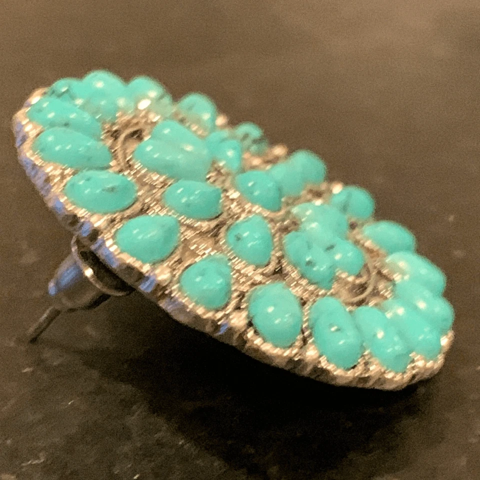 Pendientes estilo concho occidental para hombre tono plata con piedras acento turquesa Foto 4 de 4