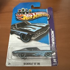 Hot Wheels Showroom '69 Chevelle SS 396 Car Figure (214/250)