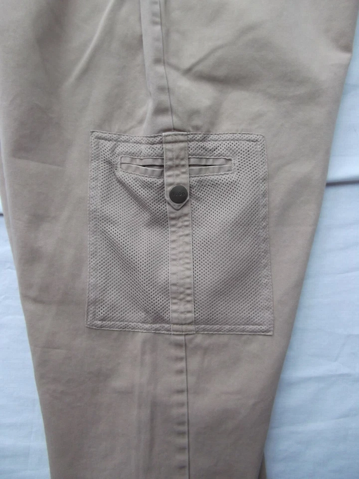 Pantalón cargo Izod de colección caqui tostado 14 malla bolsillo a presión tiro medio cuero logotipo COMO NUEVO   Foto 4 de 4