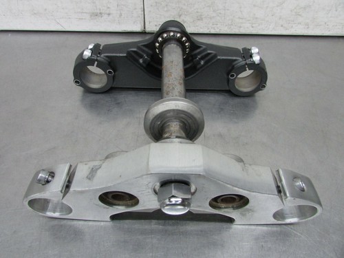 343 G YAMAHA VSTAR  XVS 950 2010 OEM  TRIPLE TREE