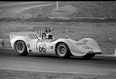 Riverside GP Jim Hall in his Chevrolet powered Chaparral 2C RACING OLD PHOTO 3