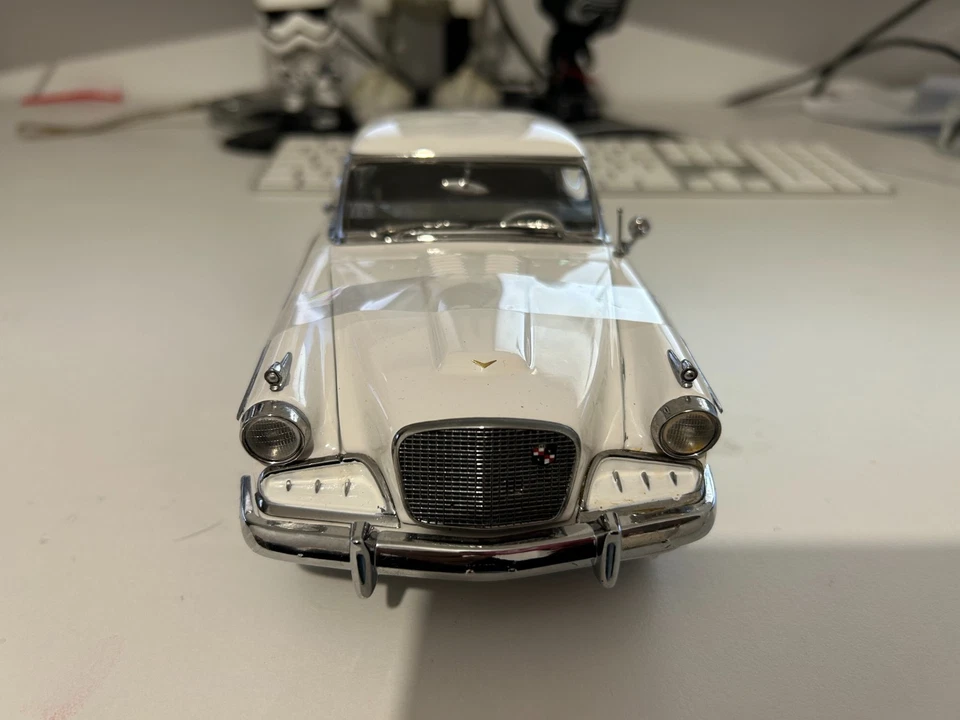 Studebaker Golden Hawk 1957 Sun Star 1:18 Diecast Model Car White New Boxed,Rare - Image 3 of 4