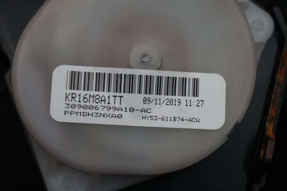 Cinturón de seguridad trasero retractor carbón cálido HY53-611B74 OEM Aston Martin DB11 2020 Foto 3 de 3