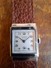 UNIVERSAL GENEVA STEEL MANUAL WINDING 1930s.