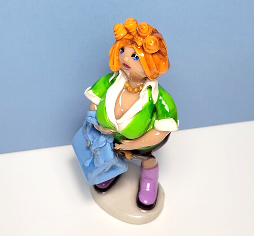 Original Hand-made Mini Sculpture **Manhattan Girl**Signed - Picture 4 of 12
