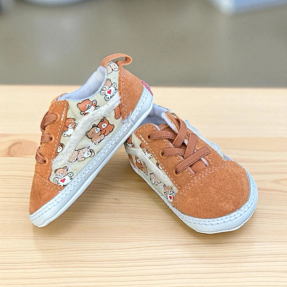 Sapatos infantis masculinos Vans Old Skool abraços de urso pele sintética tamanho 4 sapatos de berço LIMPOS - Imagem 4 de 4