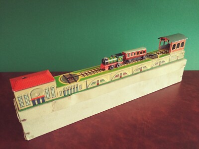 1930's Variant Arnold Tin Wind-up 570 Shunting Railway Train Track w/ Or. Box