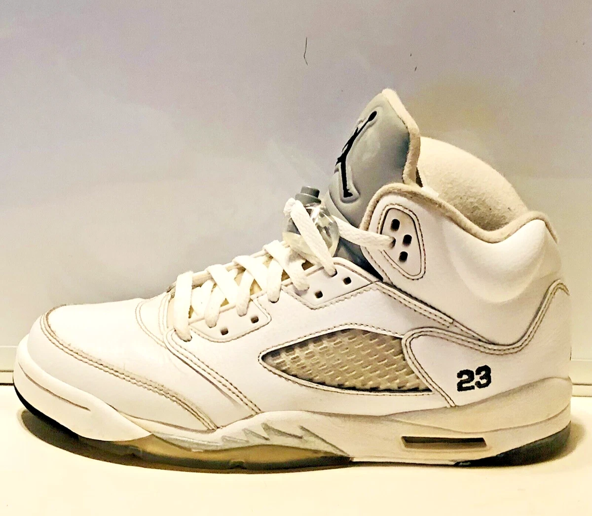 White jordans 2025 size 5