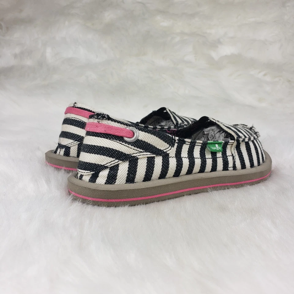 SANUK Black White Striped Pink Slip On Casual Comfort Shoes Youth Size US 2 Foto 3 de 4