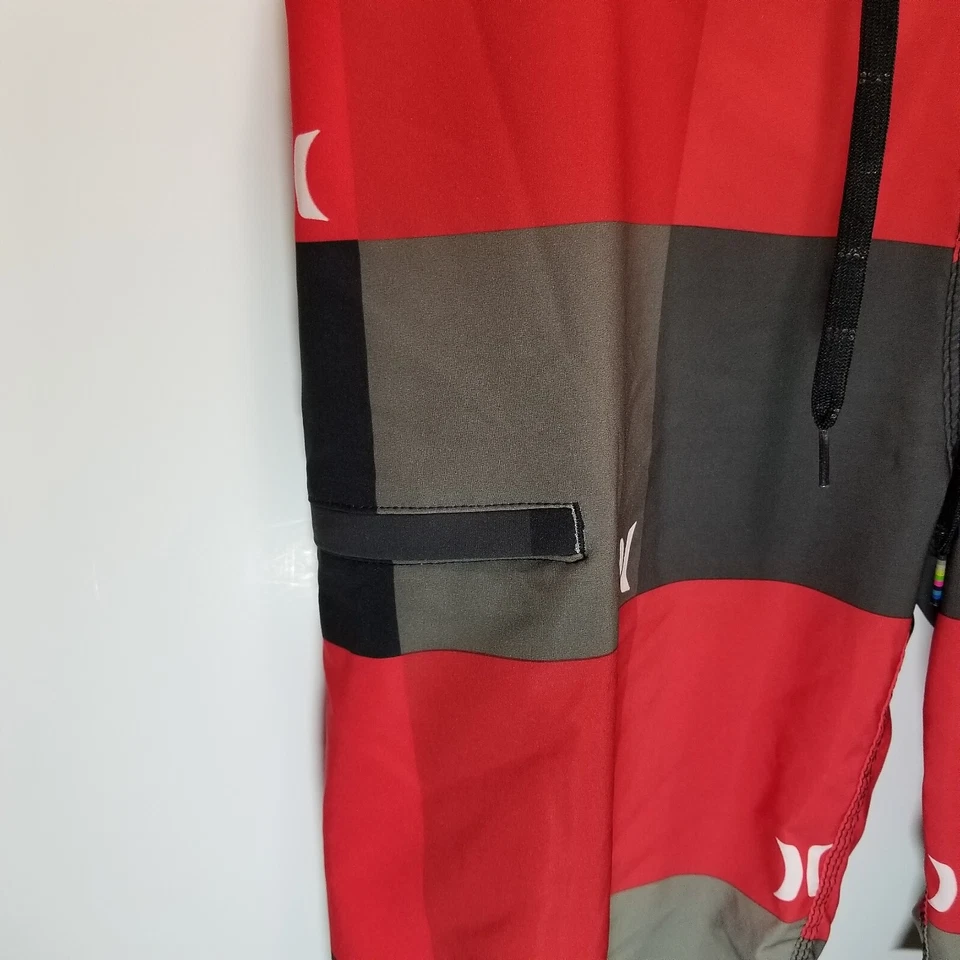 Hurley Phantom Boardshorts Rojo Negro y Gris Hombre Talla 30 Buen Estado Foto 2 de 4