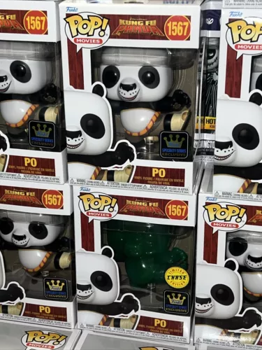 In STOCK Funko Pop! Po 2024 Specialty Kung Fu Panda Common & CHASE w/ PROTECTOR