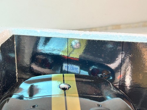 1:18 Scale Burago Shelby Series 1 Roadster with Box - Picture 18 of 19