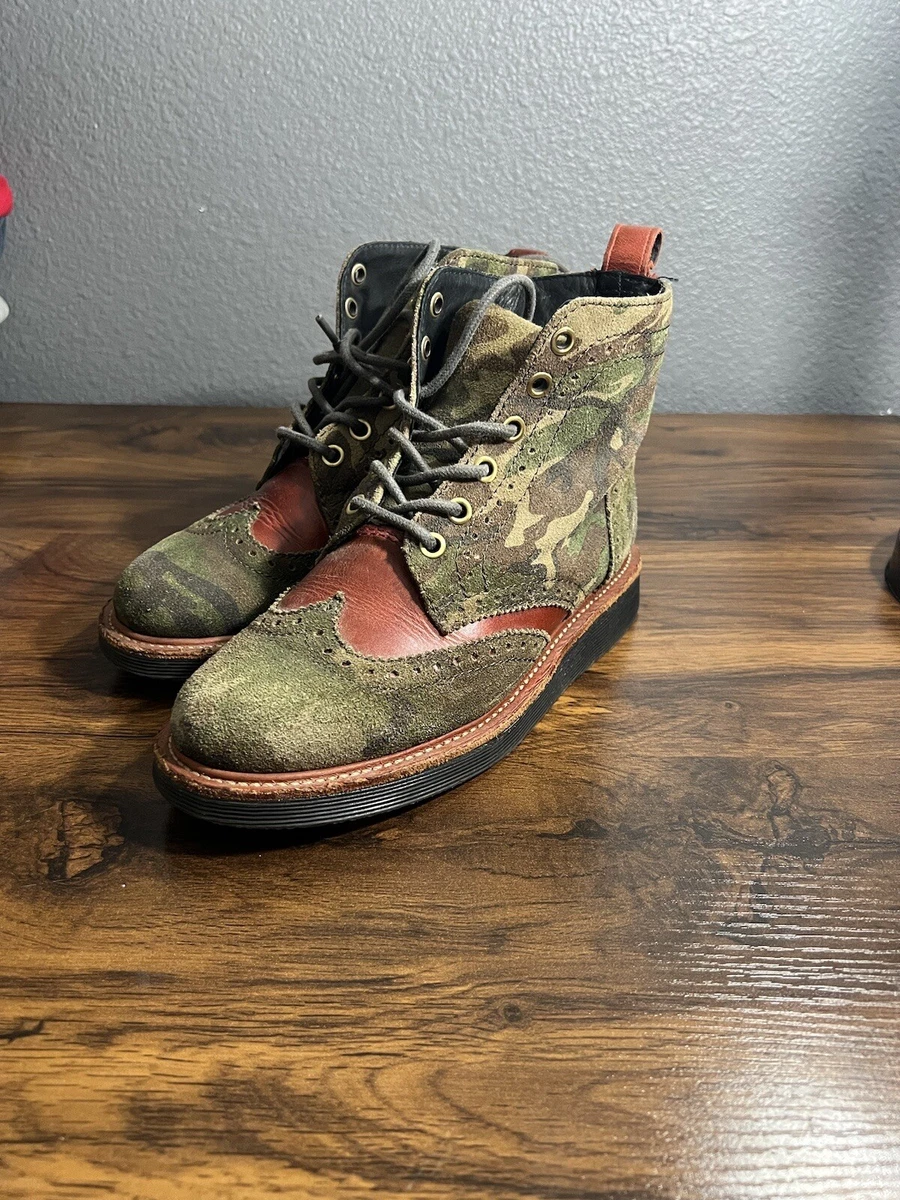 Dr martens camouflage best sale boots