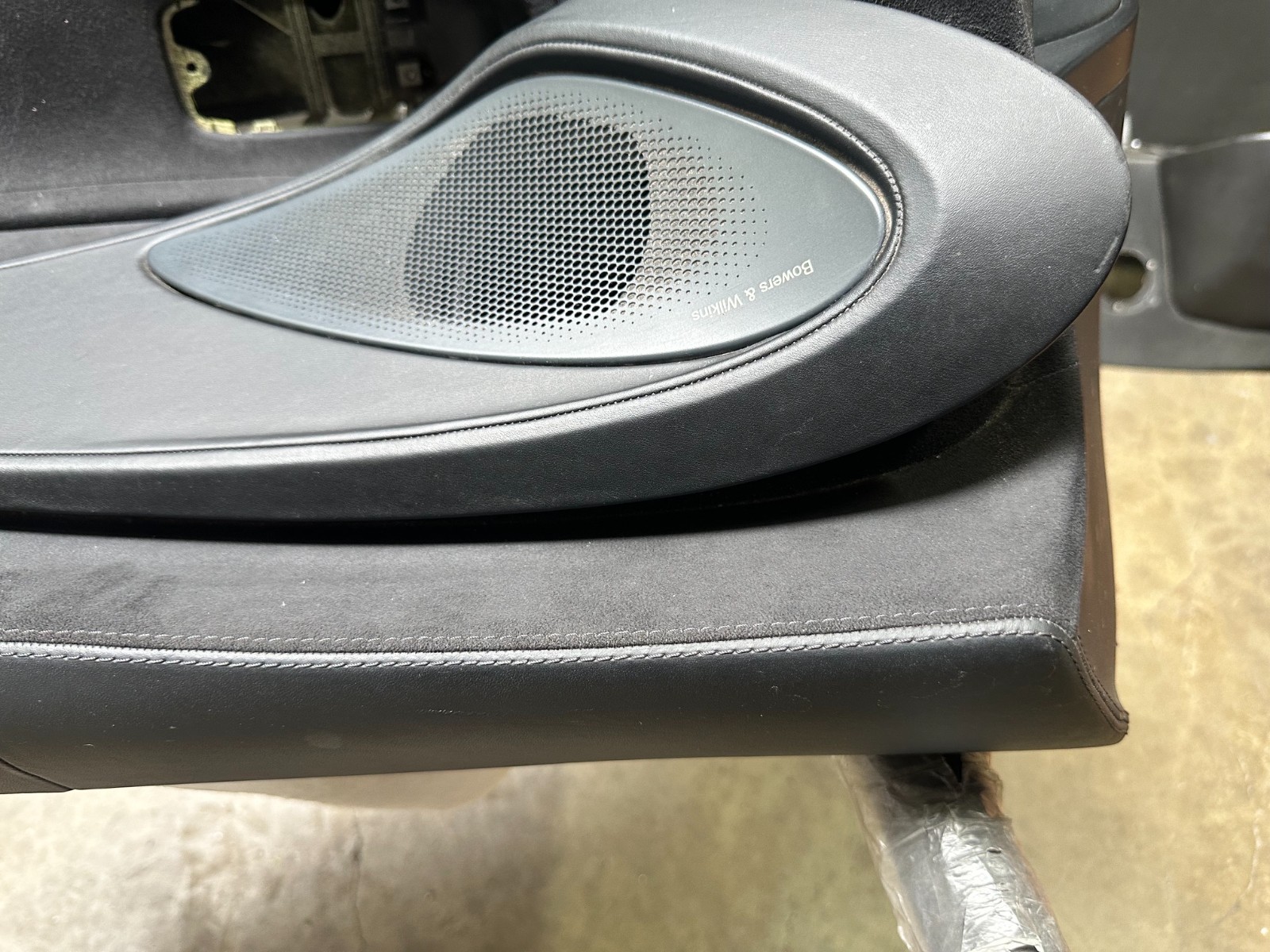 McLaren 570S RIGHT Door panel P/N 13N2896CP