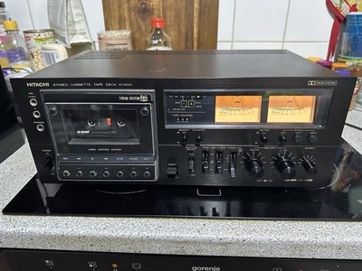 HITACHI  D-900  3Kopf Tapedeck revidiert.