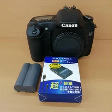 Canon EOS 30D Digital SLR Camera 8.2MP Black Body Only w Battery Charger Cap JP