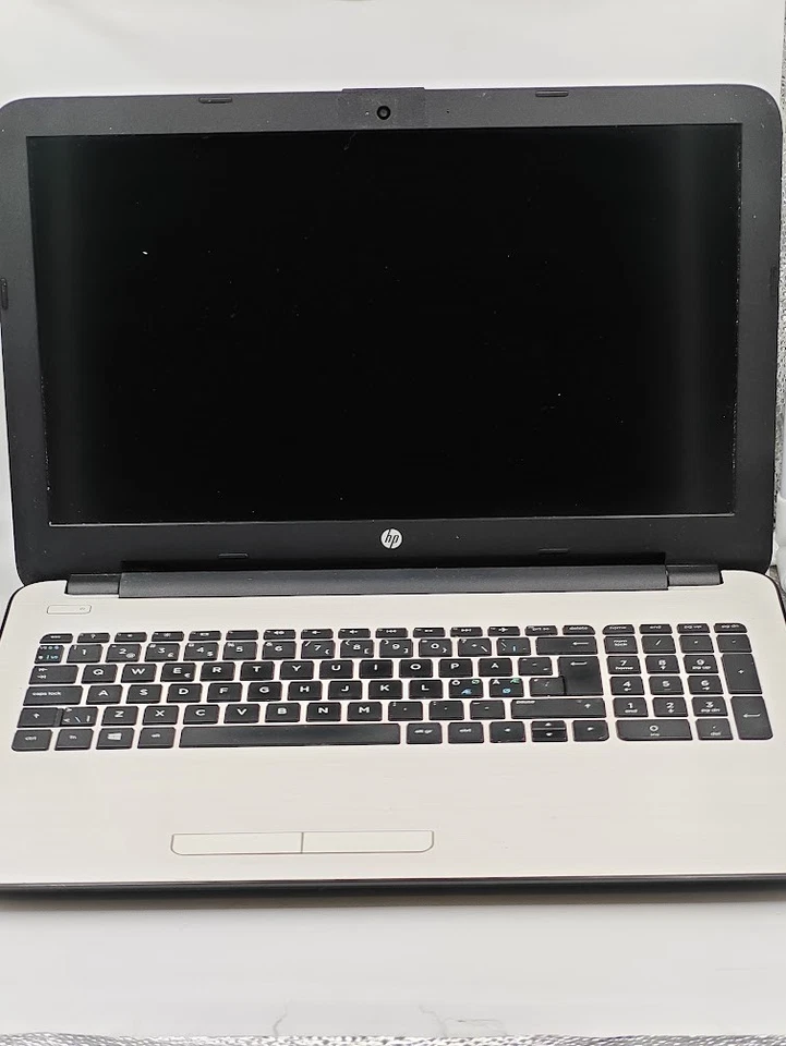 HP 15-ba009no Laptop - AMD A8,8GB RAM, 15.6 " HD, Nein SSD - Bild 2 von 4