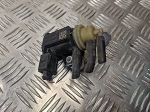 Volkswagen Polo V 6R 2010 Diesel 55kW Turbolader Druckwandler Magnetventil