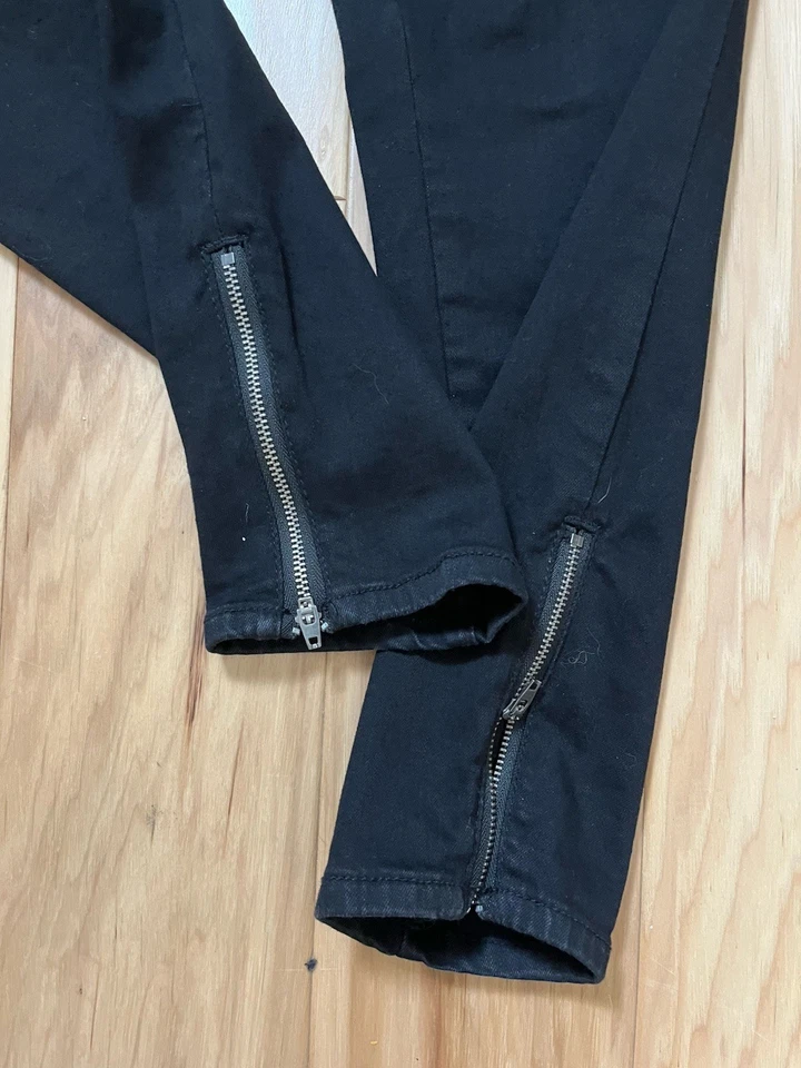 Pantalones de mezclilla ajustados ATENCIÓN puños con cremallera talla 8 negros 2 bolsillos Foto 3 de 4