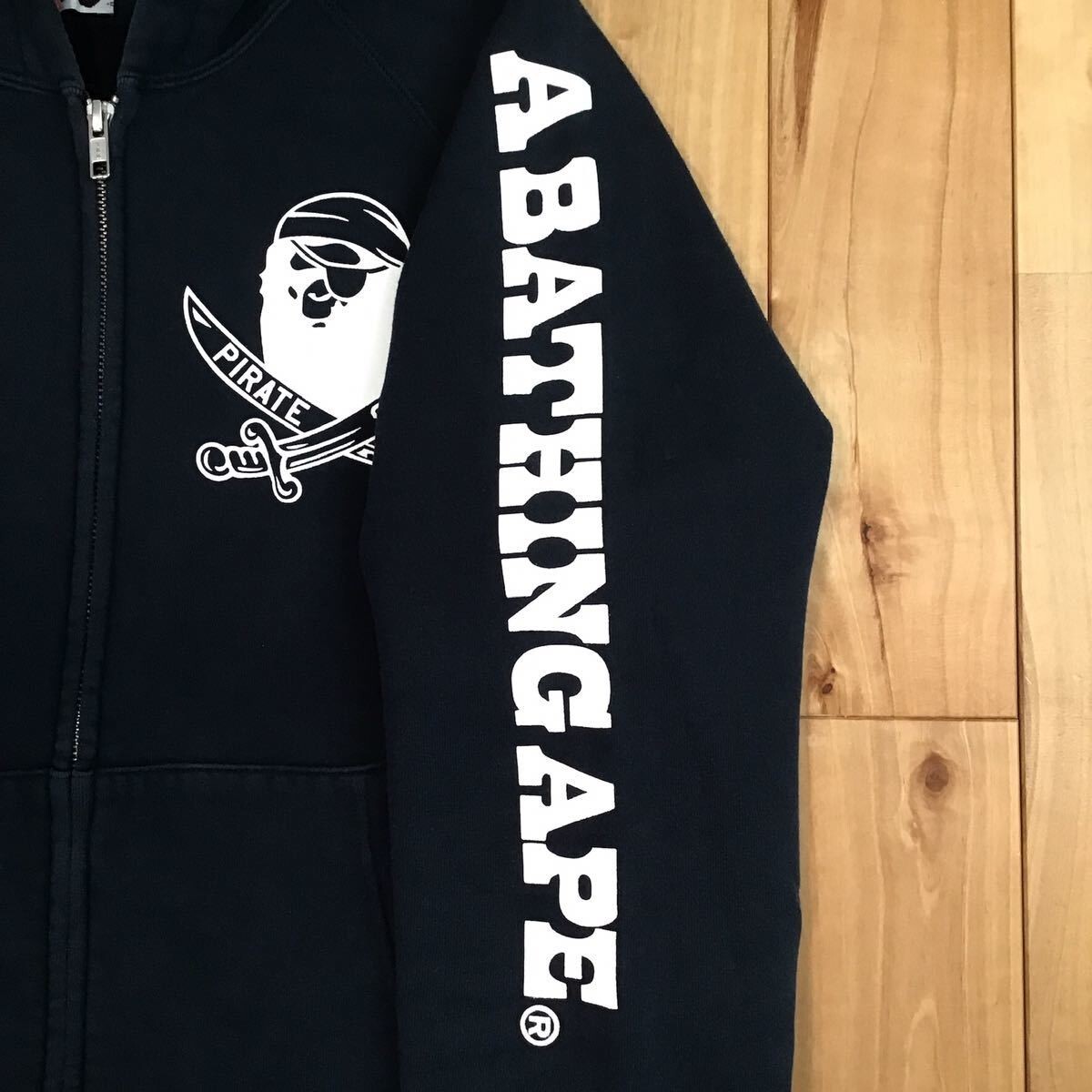 A BATHING APE / スウェット/XL/コットン/BLU/プリント/004SWG201002X A BATHING APE◇スウェット/XL/コットン/BLU/004SWG201002X/PIRATE STORE