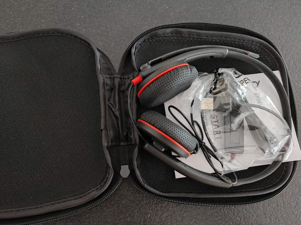 Plantronics Blackwire 3220 Headset Schwarz USB-A mit Controller und Reisebeutel