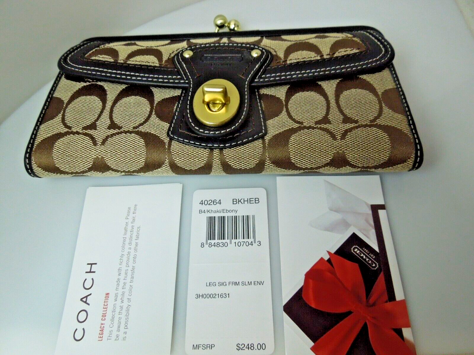 s939 Coach Signature Turnlock Wallet - image 1