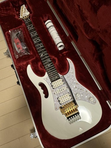 Ibanez Jem7 v steve vai White 2017 W/Hard case Electric Guitar Used From Japan