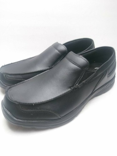 slip resistant moccasins