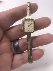 quartz watch old