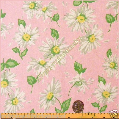 A.E. NATHAN ''QUILTERS COLLECTIBLES'' WHITE DAISIES FLORAL 1/2 YARD (18'' X 44'')
