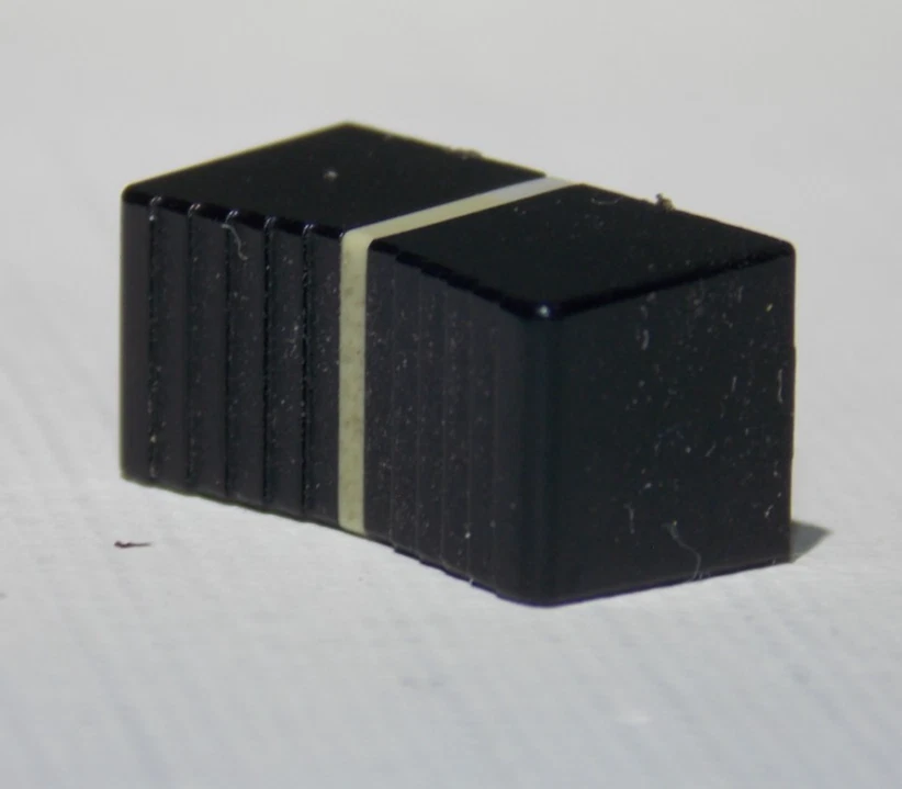 Roland  XP-80 XP-50 XP-60  Replacement Original Slider Knob EXCELLENT CONDITION - Image 3 of 4