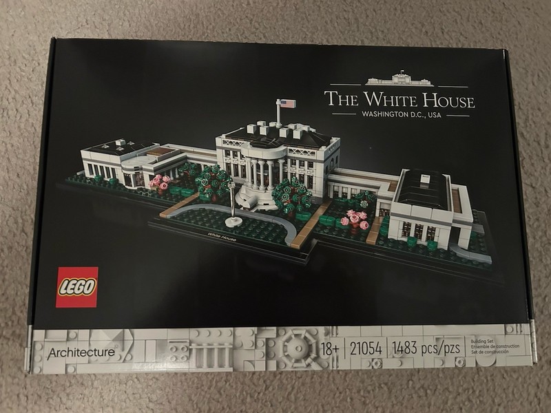 LEGO ARCHITECTURE: The White House (21054)