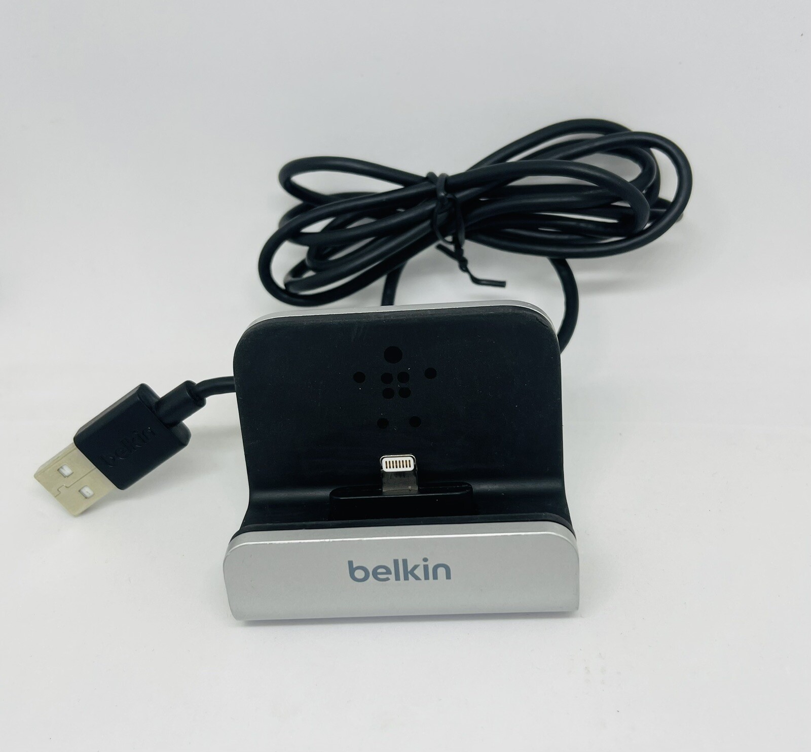 Док-станция Belkin F8J045BT Lightning для зарядки и синхронизации iPhone 14 13 12 11 Xs X 8 7 6 5