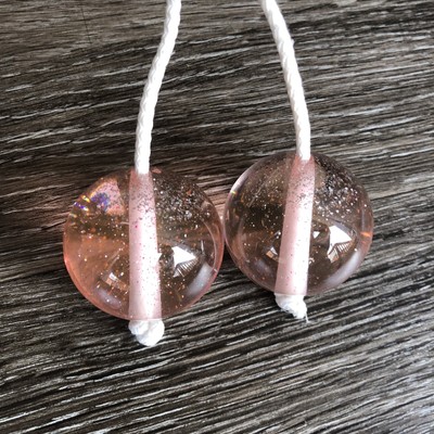 balls on string clackers