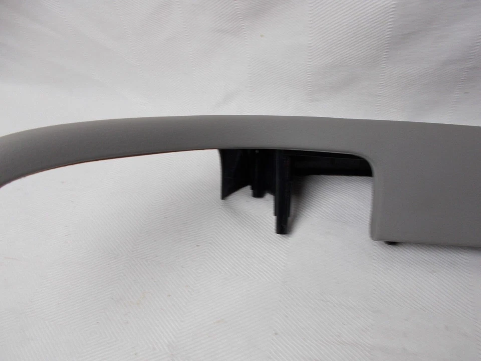 LH Rear Door Armrest NOS 8E0867373 W23 fits; Audi A4 2002-2008 - Image 3 of 4