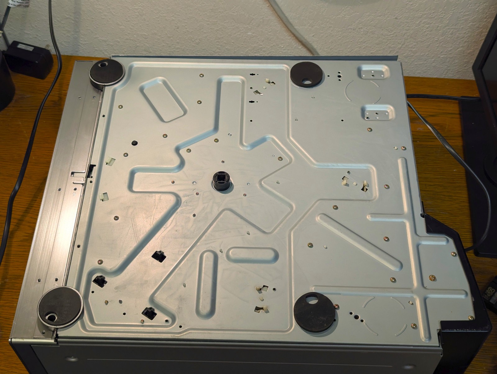 Sony DVP-CX777ES DVD SACD CD 400 changer player; tested, works; missing screws