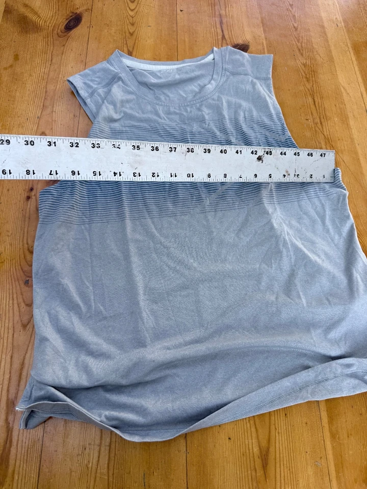 2XU Mens Size M Compression Sleeveless Top GREY Sport Shirt Gym Muscle Logo A1 - Image 4 of 4