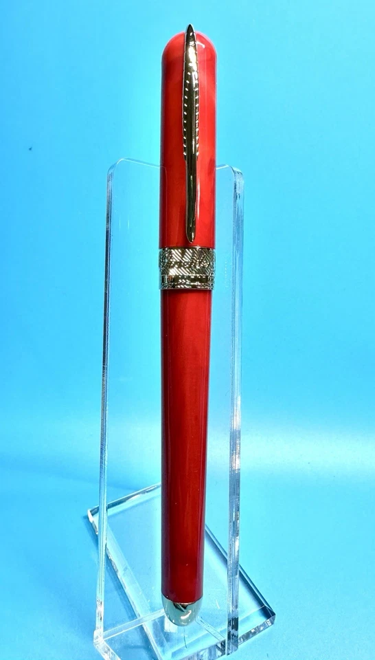 Pineider Avatar De Luxe Diablo Rojo Con Borde Dorado Y Oro 14K Plumín Mediano Foto 2 de 4