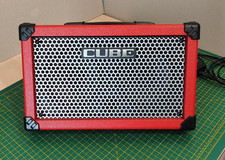 Roland Cube Street-Mains/Battery Portable Guitar Amp and Busking PA System