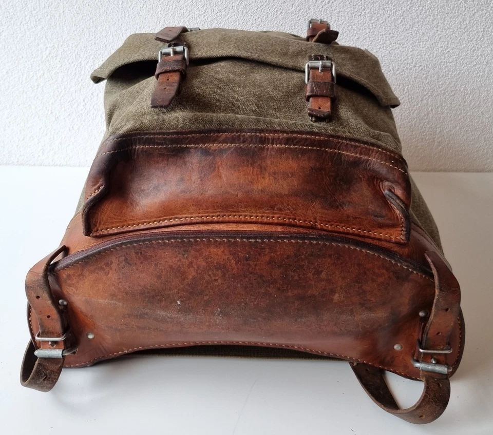 Robuster, alter Schweizer Armee Rucksack, Segeltuch & Leder Original 1971, Nr.19 - Bild 4 von 4