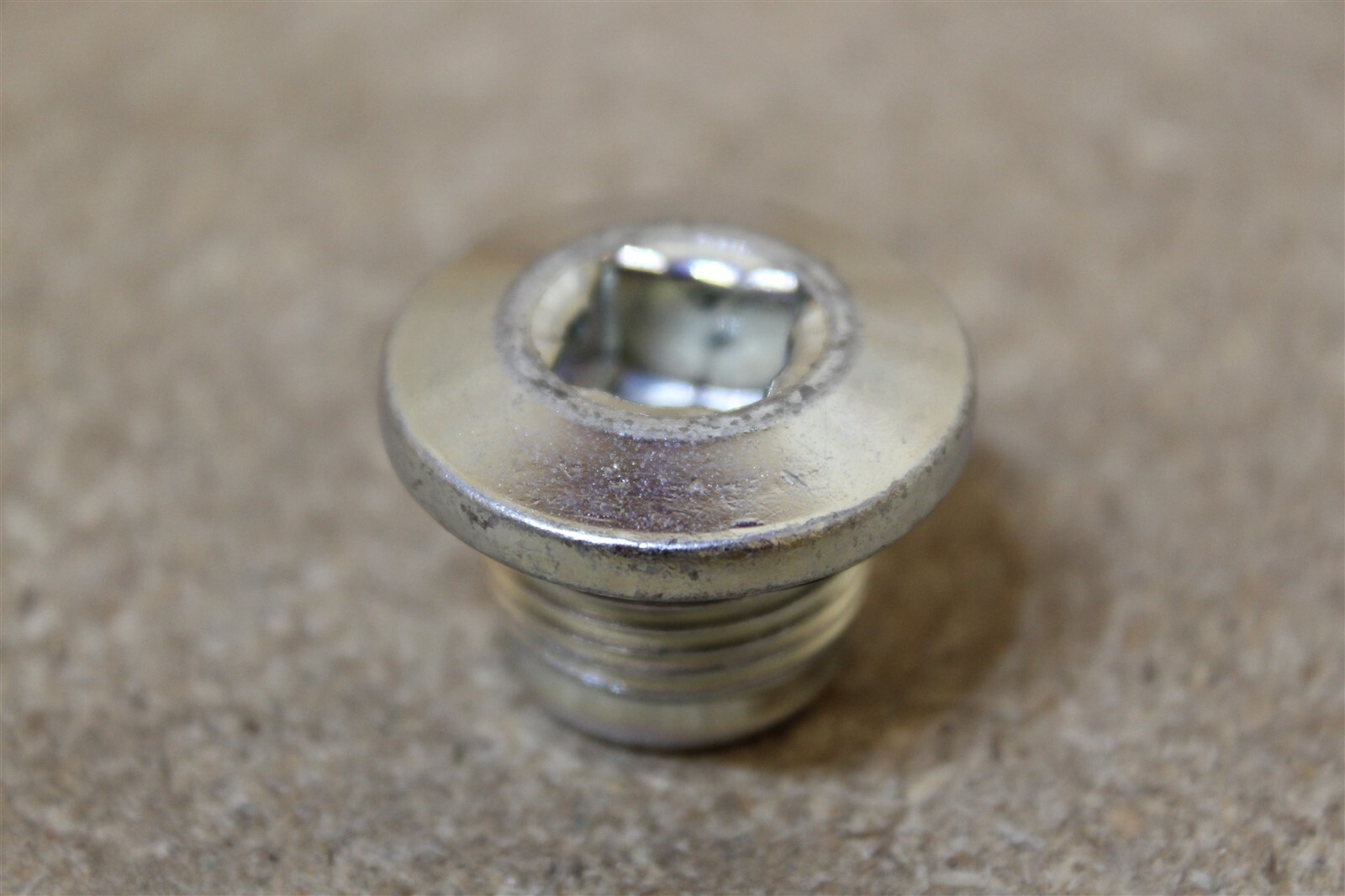 VW Amarok 2010 onwards Rear diff Oil Plug M20 x1.5 WHT005482 New ...