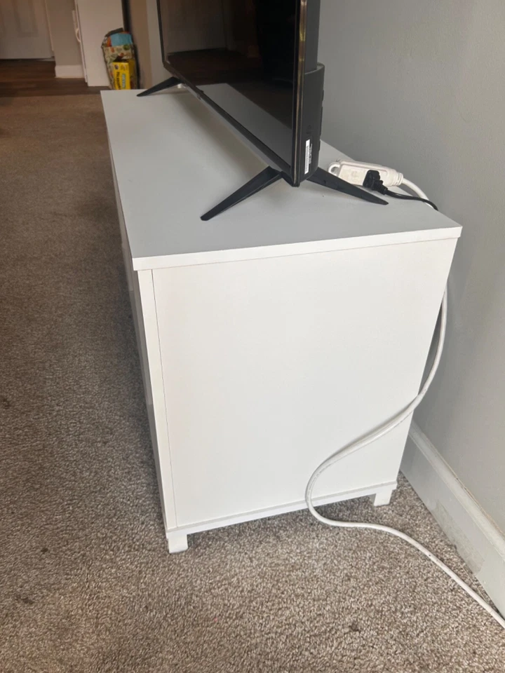 Soporte TV Blanco Madera, 45 pulgadas, En perfecto estado. Foto 4 de 4